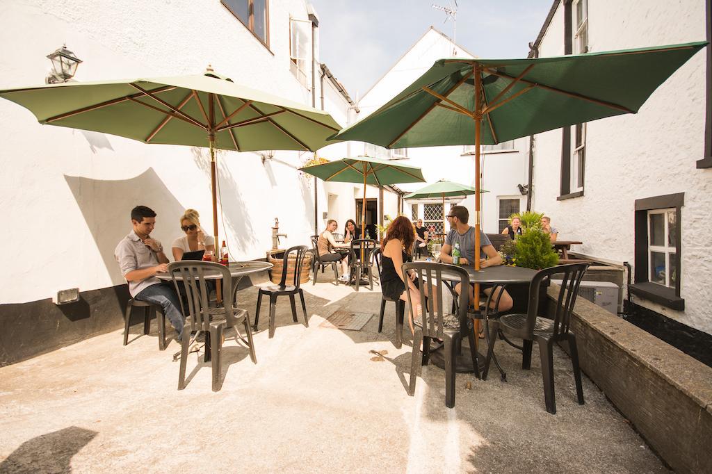The Castle Hotel Llandovery Exterior photo